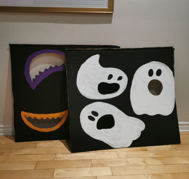 Jeux de lancer fabriqués à la main : fantômes et bouches de citrouille peints sur carton noir